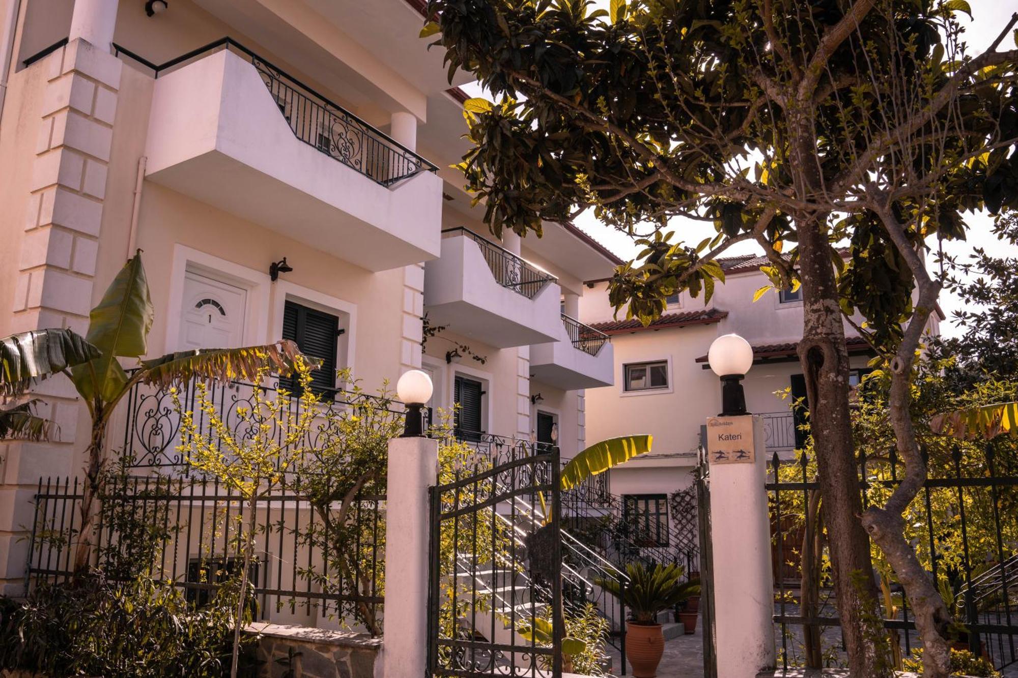Chrisanthi Apartments Sívota Esterno foto