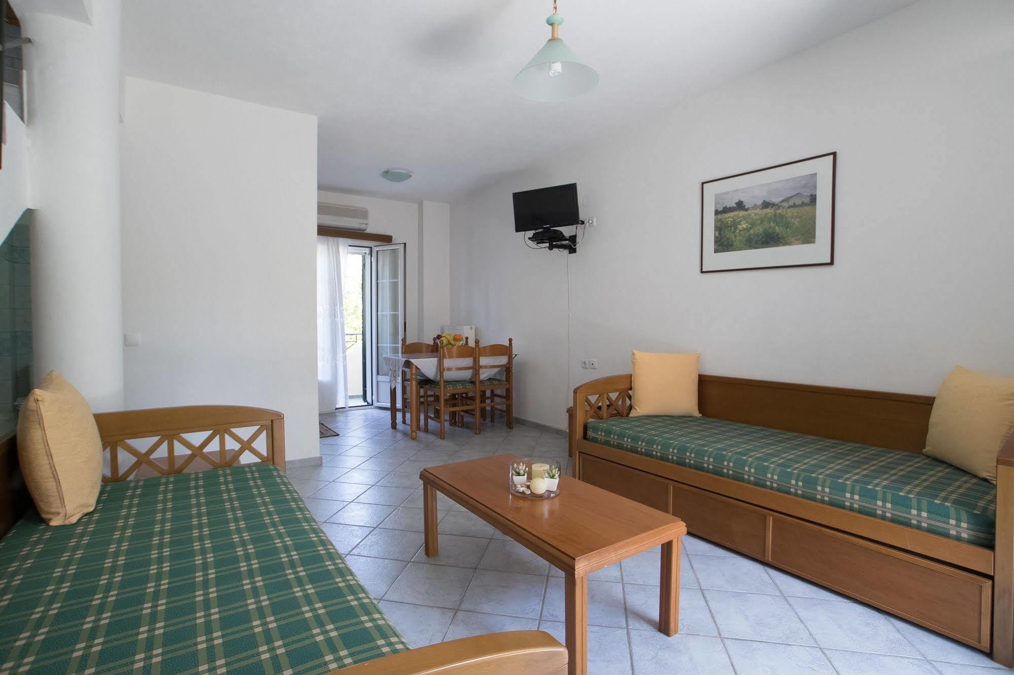 Chrisanthi Apartments Sívota Esterno foto